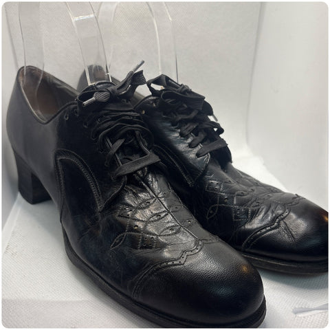 Vintage 1930s Black Leather Heeled Oxfords - Narrow Fit - Jahns Shoe Store - 8.5