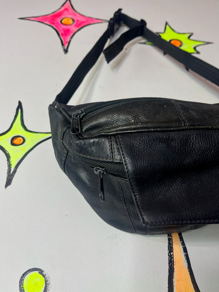 Vintage 90s Black Leather Fanny Pack Adjustable Belt Bag Travel Hands-Free Purse