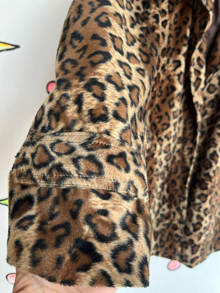 Vintage 90s Leopard Print Vegan Fur Coat – Boho Grunge Western Glam (S/M)