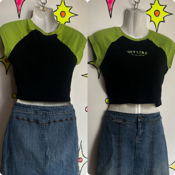 Vintage Y2K 2000s | Graphic Tee Offline Indie Sleaze Emo Baby Tee Crop Top | M