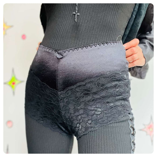Vintage 1950s Black Lacey Hot Pants | Sexy Novelty Pin-Up Knickers – Size M