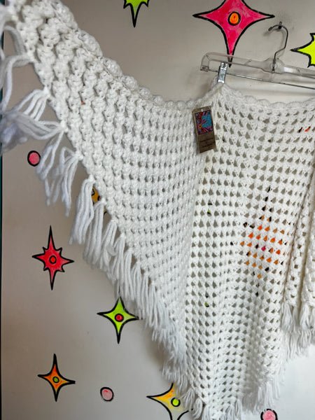 Vintage 70s White Crochet Poncho | Boho Western Festival Cape Shawl | Fringe