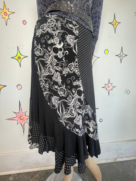 90s Black and White Polka Dot Scarf Print Ruffled Midi Skirt Whimsigoth Goth L