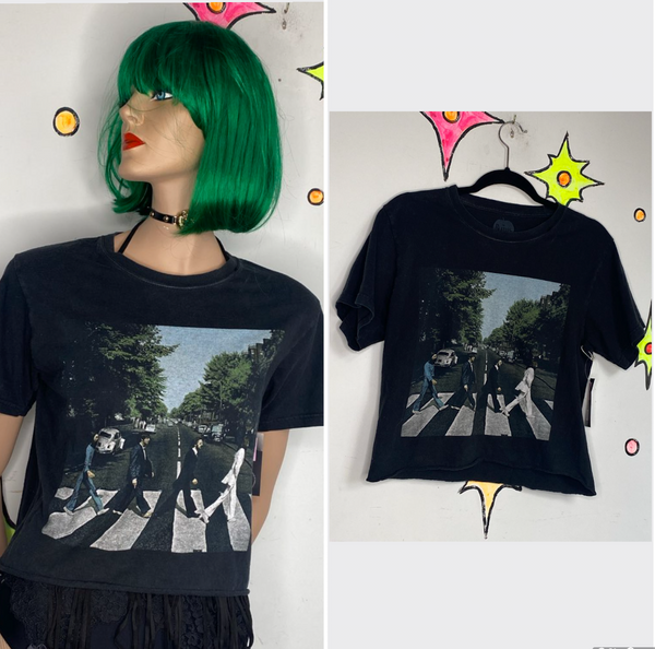 The Beatles Cropped Tee Band Shirt Rock N Roll Graphic Retro - Small