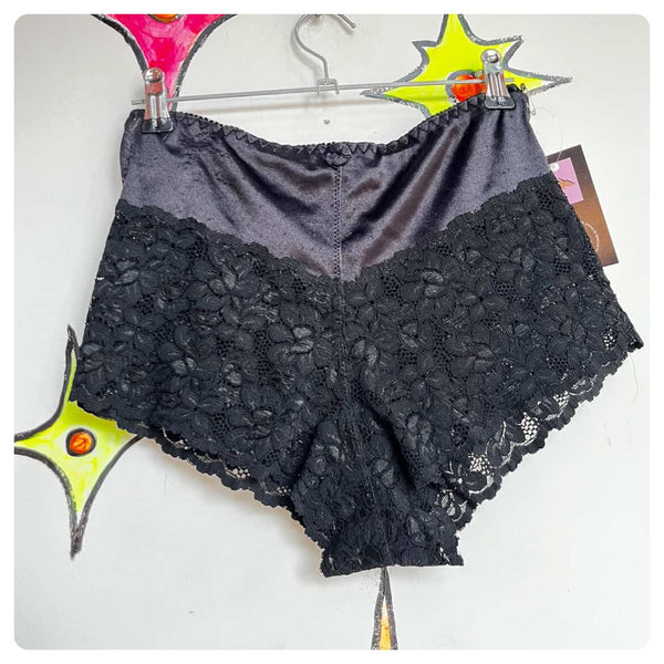 Vintage 1950s Black Lacey Hot Pants | Sexy Novelty Pin-Up Knickers – Size M