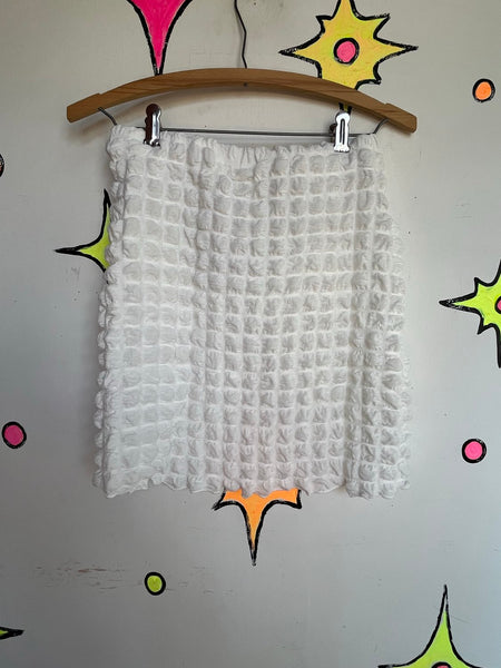 Y2K White Popcorn Two Piece Set | Stretch Mini Skirt Crop Top Coquette Resort M