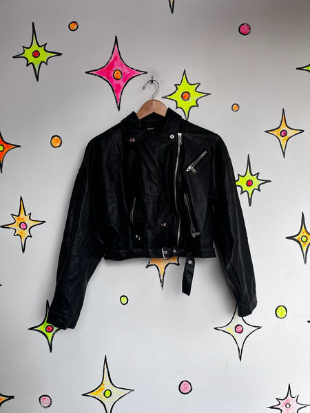 Y2K Black Vegan Moto Leather Jacket – Cropped Goth Grunge Indie Sleaze Glam - S