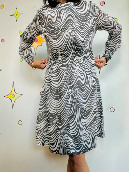 Vintage 60s Black & White Op Art Dress ' Optical Illusion Groovy Mini ' S/M