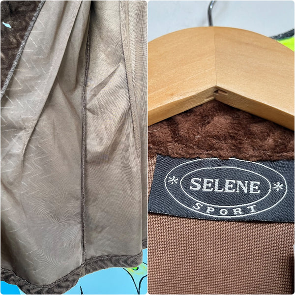 Vintage 90s does 70s | Retro Brown Velvet Coat with Big Collar | Size M