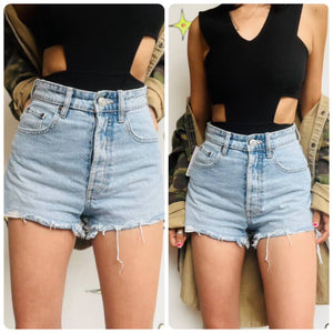 Retro 90s Grunge Denim Cut Off Shorts - Mid Rise Jean Shorts ' Small/Medium