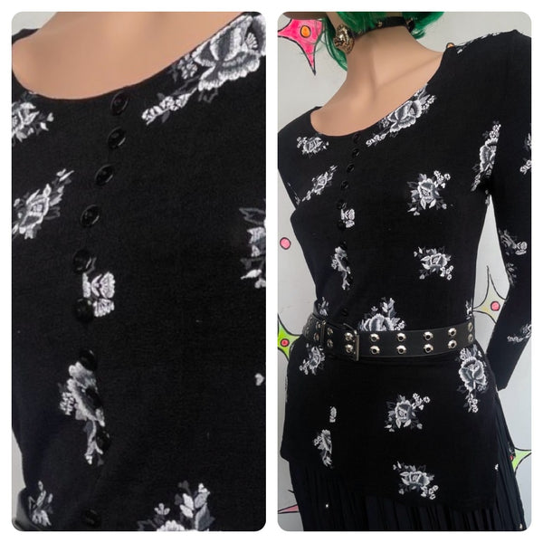 90s Black & White Romantic Rose Print Top Stretchy Whimsy Goth Grunge Top M