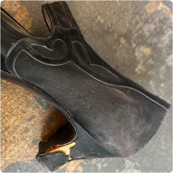 Antique 1920s Black Silk Mary Jane Pumps – Art Deco Heels – Size 8/8.5