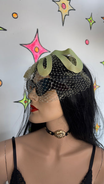 Vintage 1950s Pastel Green Lace Fascinator Veil Whimsy Net Cage Hat Coquette