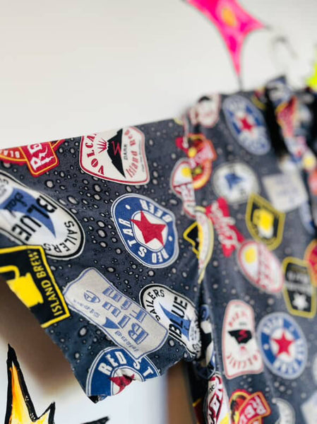 Vintage 90s Men's Beer Label Shirt - Wearable Art Retro Party Vibes - Size Large