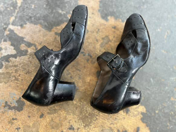 1940s Black Leather Peep Toe Mary Jane Heels - Enna Jettick - Size 8