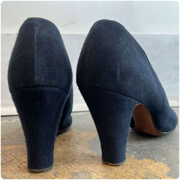 Vintage 1930s Navy Blue French Suede Heels – Cage Cut Out Design – Size 7.5