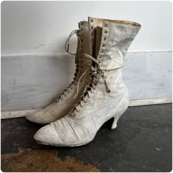 Antique Canvas Victorian Boots | White Pointy Lace Up Wedding Boots | 8 - 8.5