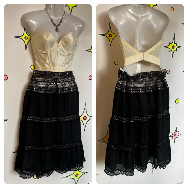 Vintage 90s Y2K | Black Fairy Grunge Whimsy Goth Tiered Ruffle Midi Skirt | L