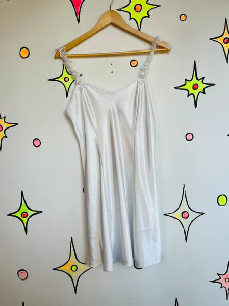 Vintage 90s Y2K White Satin Lace Fairy Grunge Beaded Mini Slip Dress | Size M