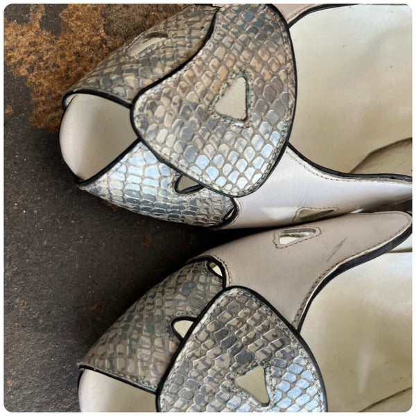 Vintage 80s White and Silver Snakeskin Leather Pumps | Italian Heels | 6.5/7
