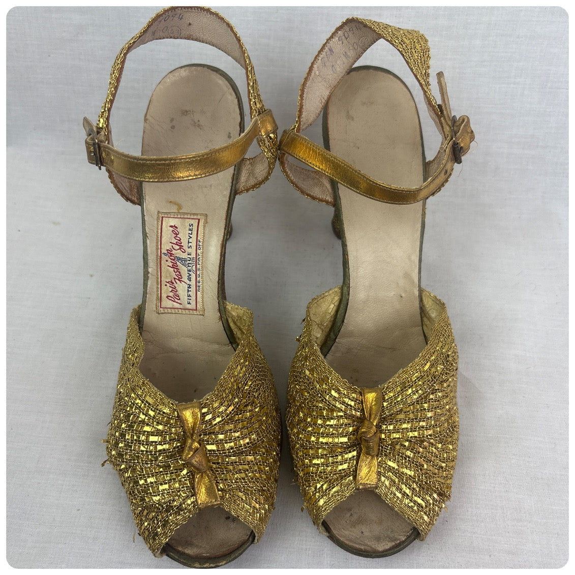 1930s Art Deco Strappy Metallic Gold Lame Woven Peep Toe Heels US Size 7