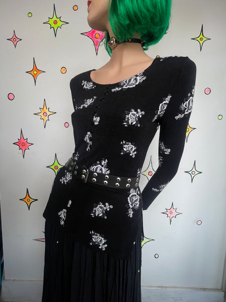 90s Black & White Romantic Rose Print Top Stretchy Whimsy Goth Grunge Top M