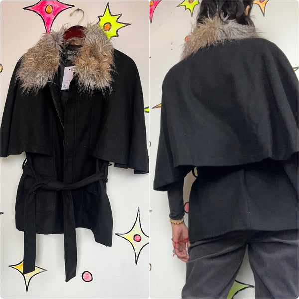 Vintage | Donna Solyers Gray Belted Wool Cape Coat with Faux Fur Trim | Small