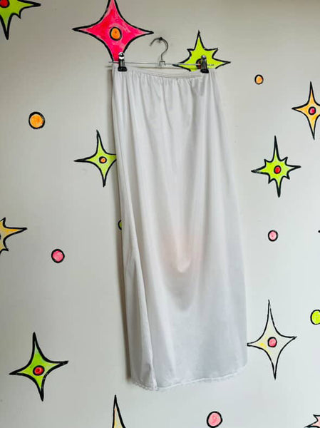 Vintage White Nylon Lace-Trim Half Slip w/ Side Slit Fairy Grunge Babydoll ML