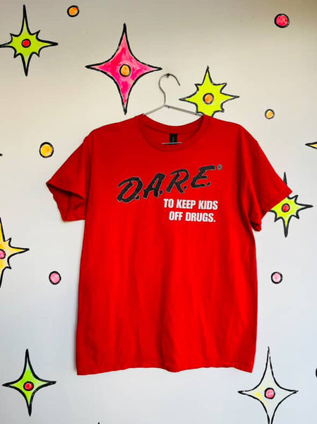 90s Y2K | DARE to Resist Drugs and Violence Tee T Shirt Red - Size Medium