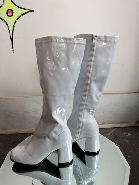 White Patent Leather Knee-High Go-Go Boots Retro 60s Mod Style 6