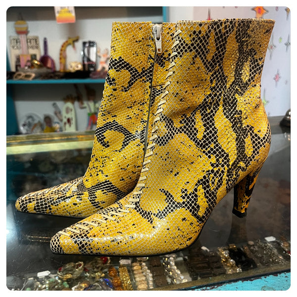 Vintage 90s Y2K | Gianni Bini Yellow Leather Snakeskin Retro Ankle Boots | 6M