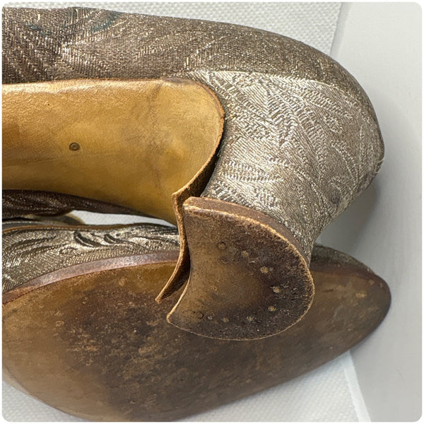 Antique 1920s Art Deco Silver Mary Jane Flapper Pumps – Cutout Detail – 6 6.5