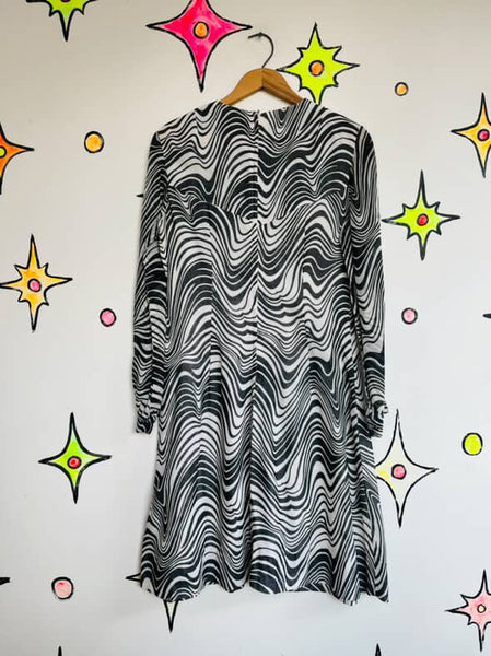 Vintage 60s Black & White Op Art Dress ' Optical Illusion Groovy Mini ' S/M