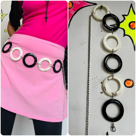 Vintage 60s | Black & White Op Art Groovy MOD Go Go Metal Circle Hoop Belt