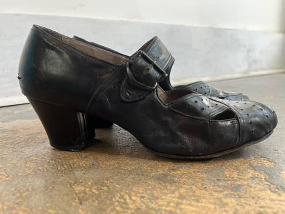 1940s Black Leather Peep Toe Mary Jane Heels - Enna Jettick - Size 8