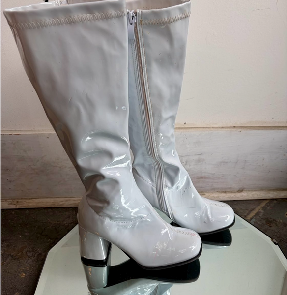 White Patent Leather Knee-High Go-Go Boots Retro 60s Mod Style 6
