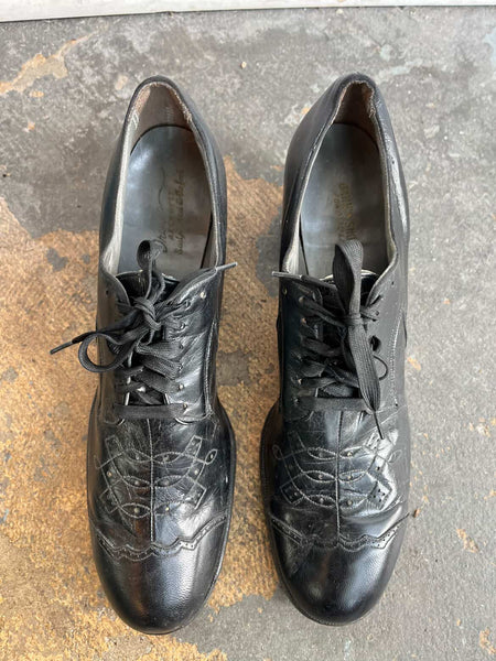 Vintage 1930s Black Leather Heeled Oxfords - Narrow Fit - Jahns Shoe Store - 8.5