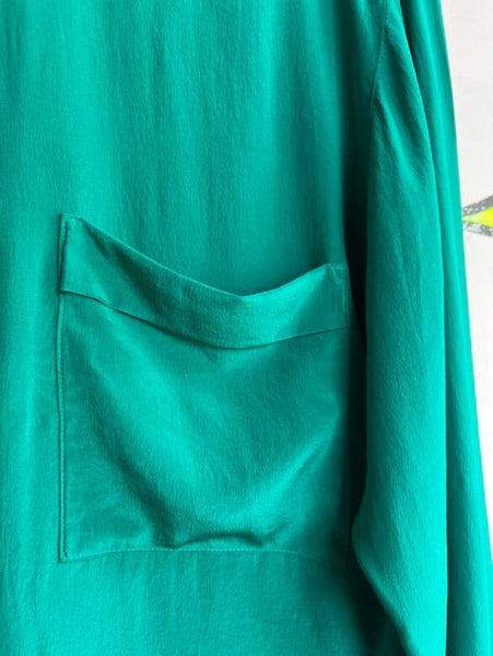 Vintage 80s 90s Emerald Green 100% Silk Blouse | Classic Luxe Shirt | M (8)