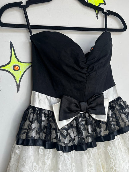 80s Gunne Sax Black & White Lace Lolita Crinoline Prom Party Cupcake Dress - XS