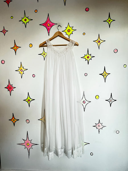 Vintage 60s ' Double Layer Fluffy Chiffon & Lace Sheer White Babydoll Nightgown