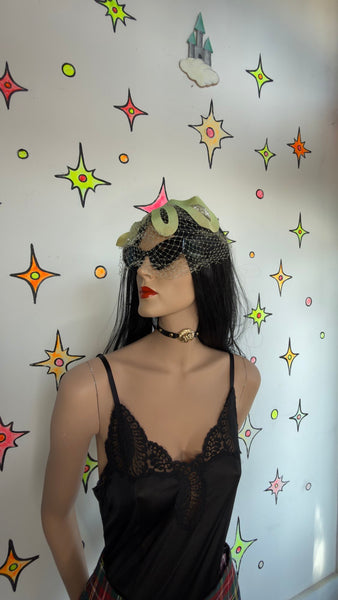 Vintage 1950s Pastel Green Lace Fascinator Veil Whimsy Net Cage Hat Coquette