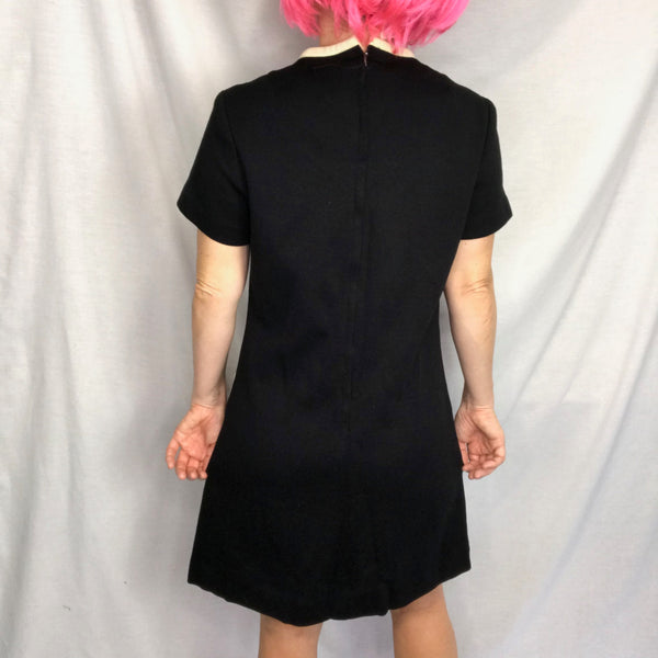 Vintage 60s | Black & White GoGo MOD Scooter Dress Groovy Twiggy Minidress | M