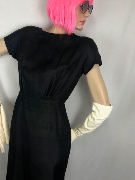 VTG 50s 60s | Black Silk Mid Century Pencil Hourglass Wiggle Cocktail Dress | M