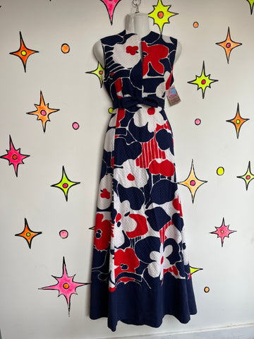 Vintage 60s 70s | Groovy Quilted Flower Power Maxi Dress | L