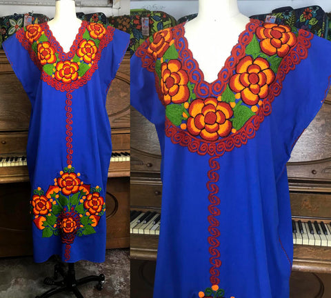 VTG 70s | Mexican Oaxacan Style MuuMuu Embroidered Caftan Boho Dress | One Size