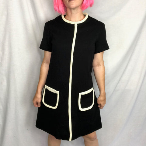 Vintage 60s | Black & White GoGo MOD Scooter Dress Groovy Twiggy Minidress | M