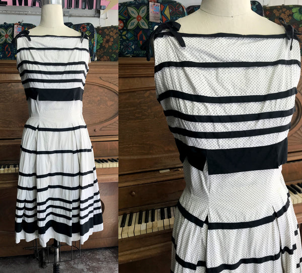 Vintage 1950s Black & White Swing Skirt Pin Up Cotton Party Dress S M