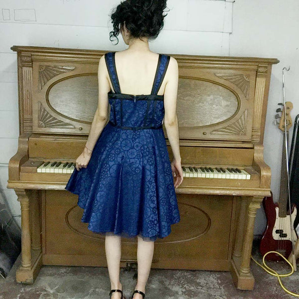 Dr Who Costume Police Box Dress Halloween Comicon Hot Topic Party BBC | Size L