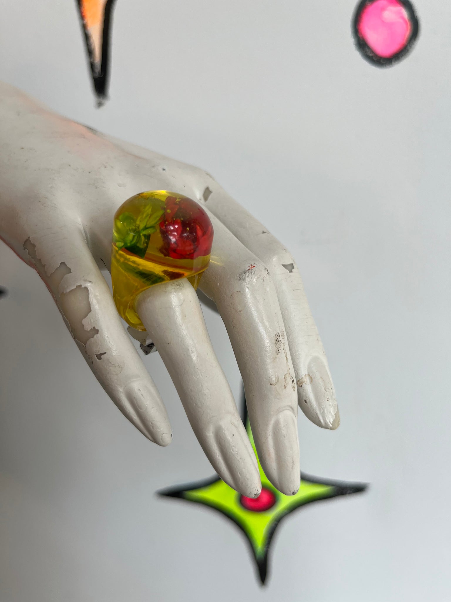 Vintage 60s 70s | Groovy Chunky Neon Yellow Plastic Dried Flower Ring