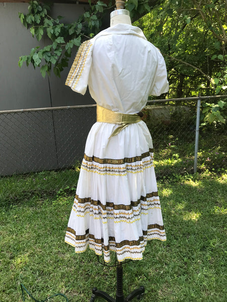 VTG 40s | Patio Squaw Dress | White Cotton Ric Rac Gold Trim Pinup Swing | M